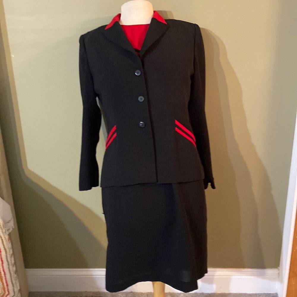 Great 2 piece dress suit